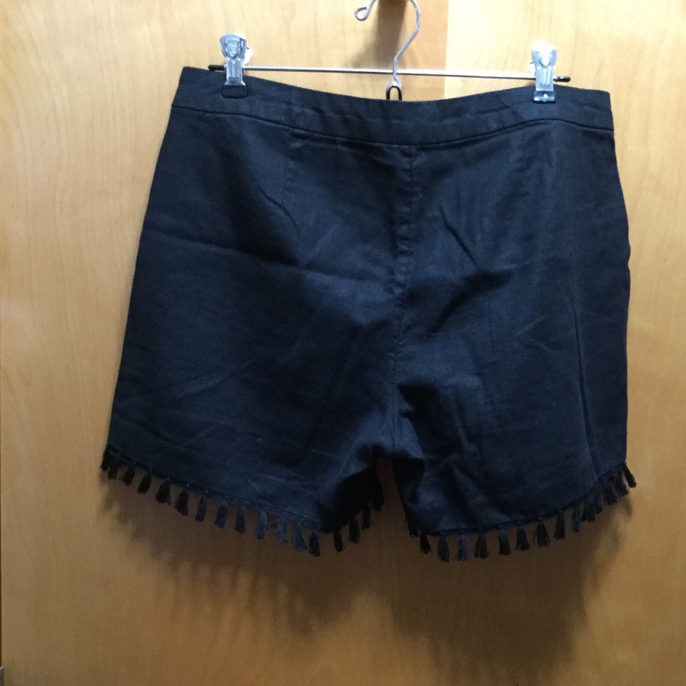 Shorts - Picture 2 of 4